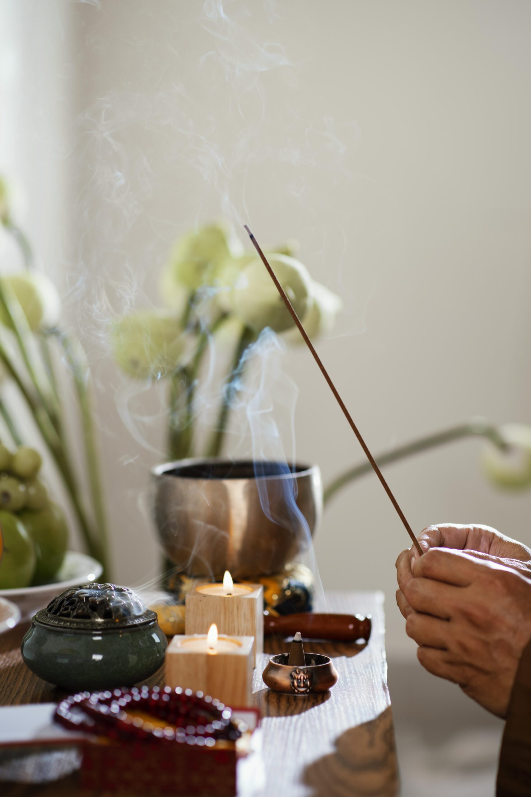 Incenso para limpeza espiritual: como usar em casa?
